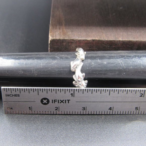 Size 6 Sterling Silver Line Of Dolphins Band Ring Vintage - Picture 7 of 8